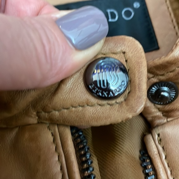 EUC - Bernardo Tan 100% Leather Women's Zip Front Racer Jacket Size Small - Picture 12 of 17